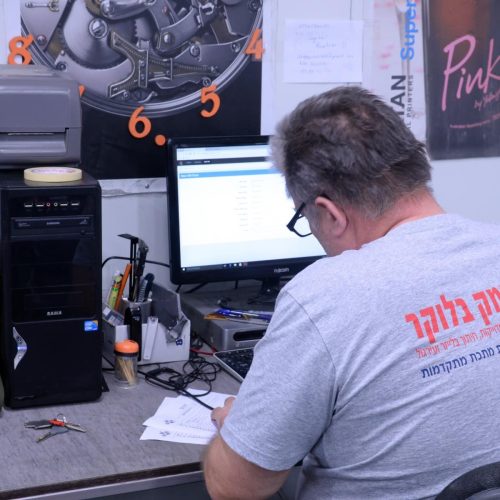 מפעלי אינקומק בלוקר, זיווד תעשייתי, ערגול תעשייתי, מכונת כיפוף פחים